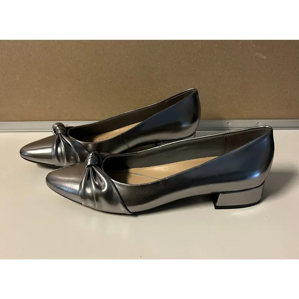 Easy Spirit Women's Cristen Silver Pump Heel Size‎ 8 New without Box
